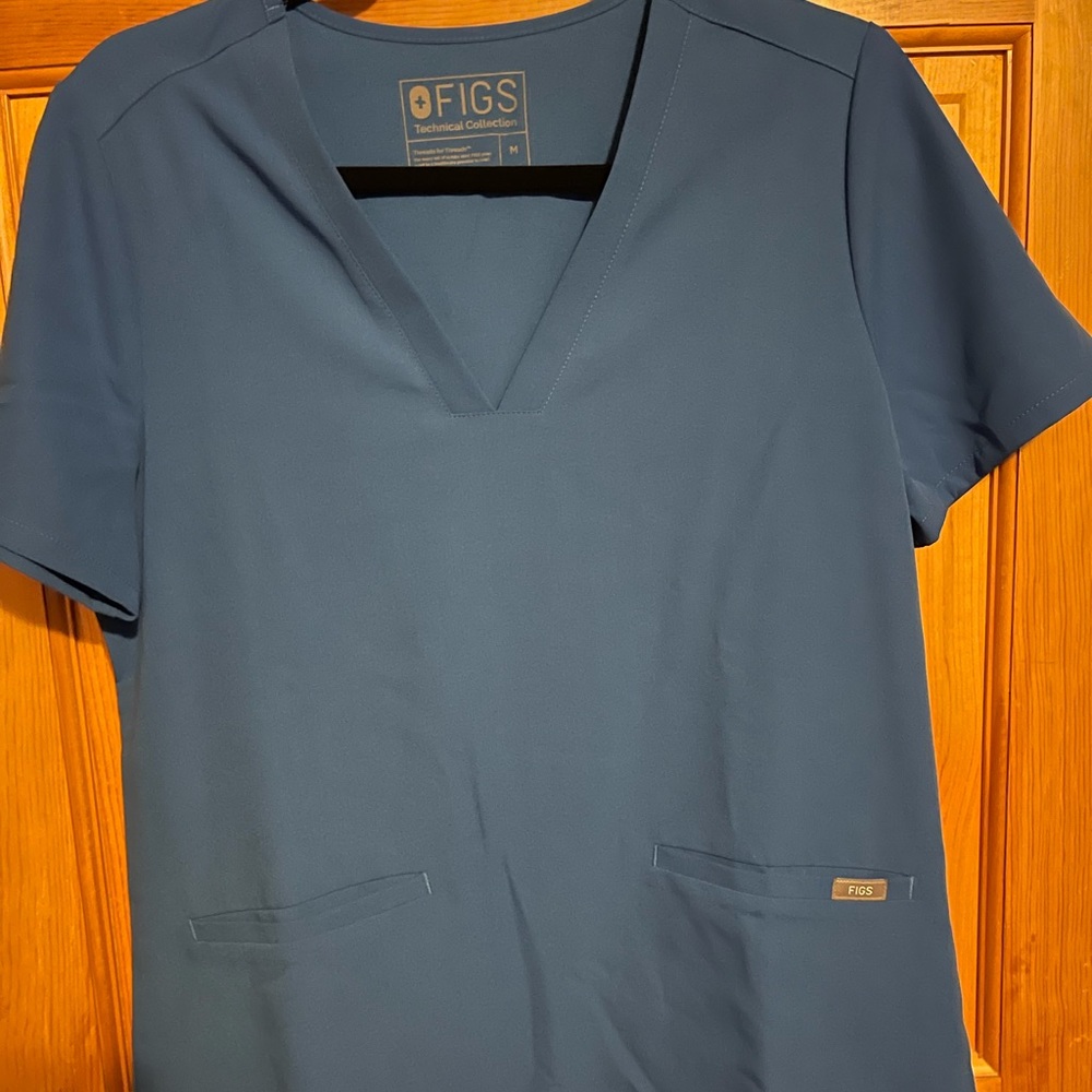 Figs catalina v neck scrub top